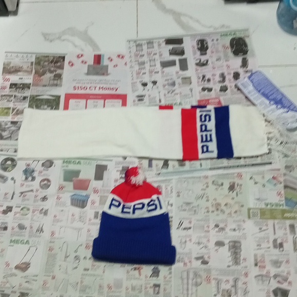 Mens Womens Pepsi Toique and Scarf - Picture 3 of 3